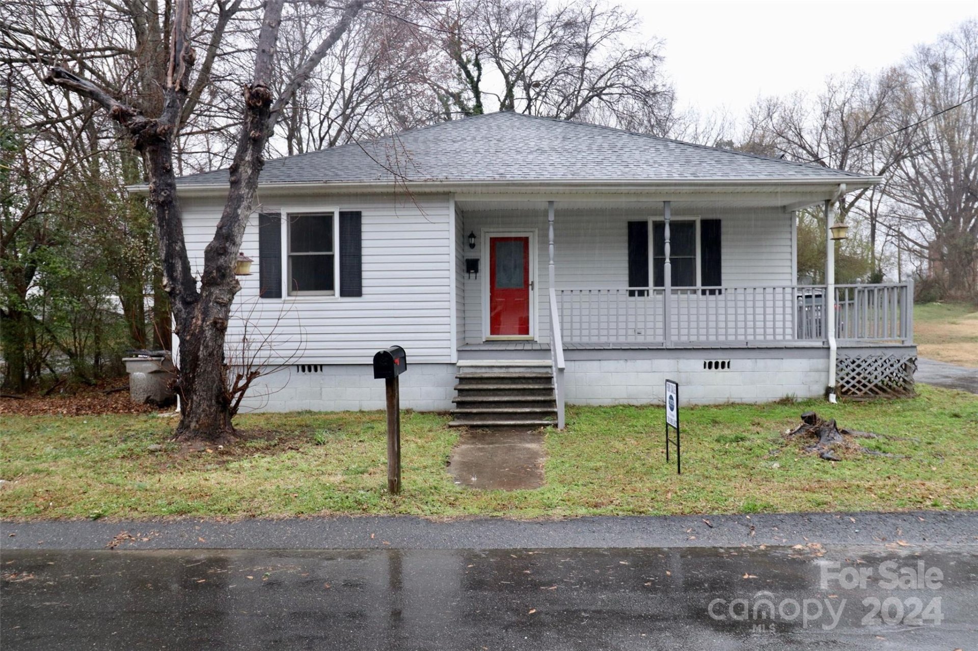 Property image 1 at 2426 Milton Avenue, Gastonia, NC 28052