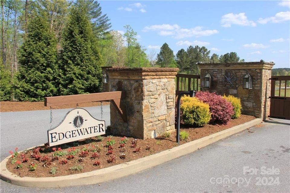 Property image 1 at 5610 Creeks Edge Lane, Granite Falls, NC 28630