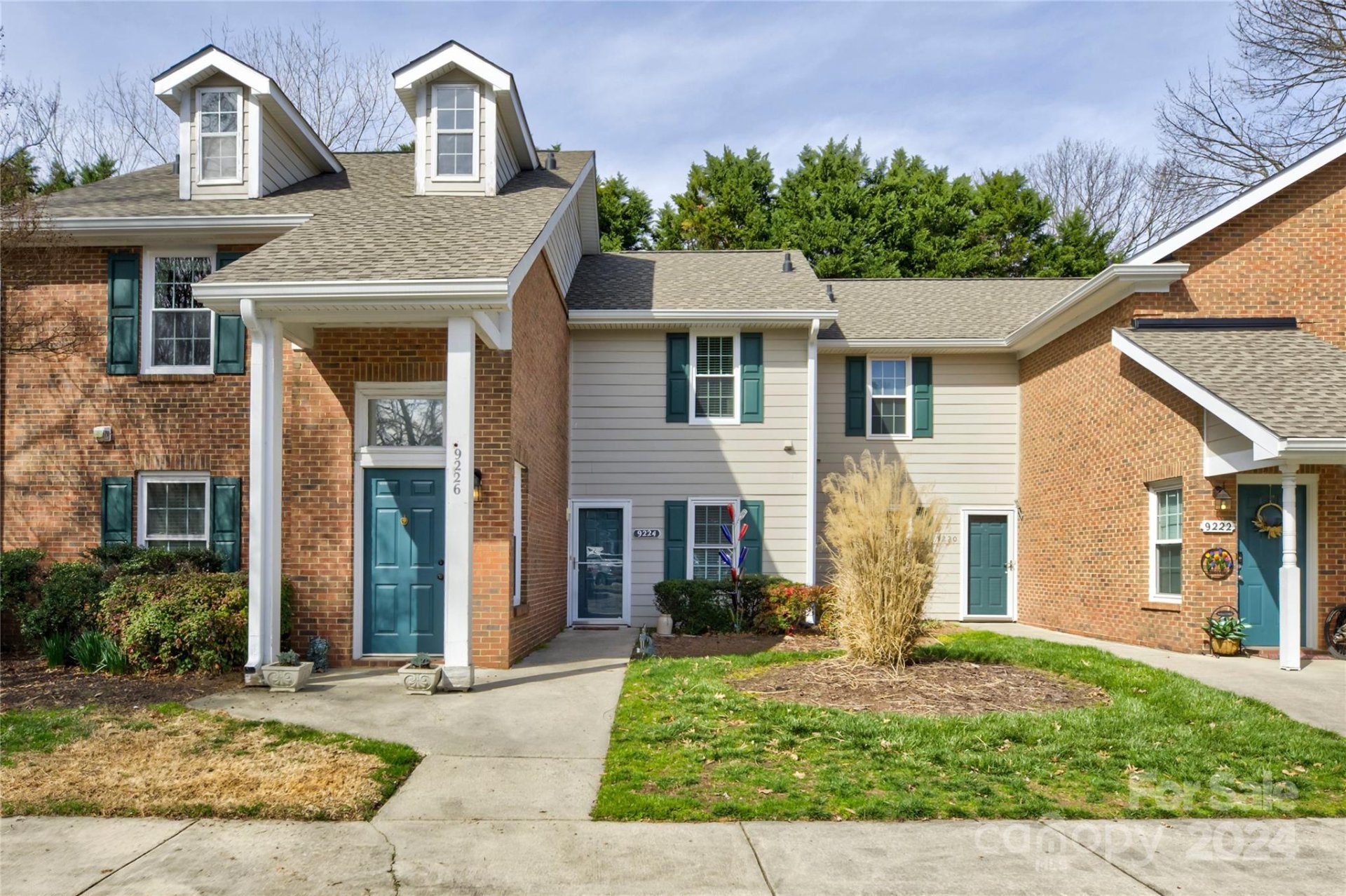 9224 Kings Canyon Drive