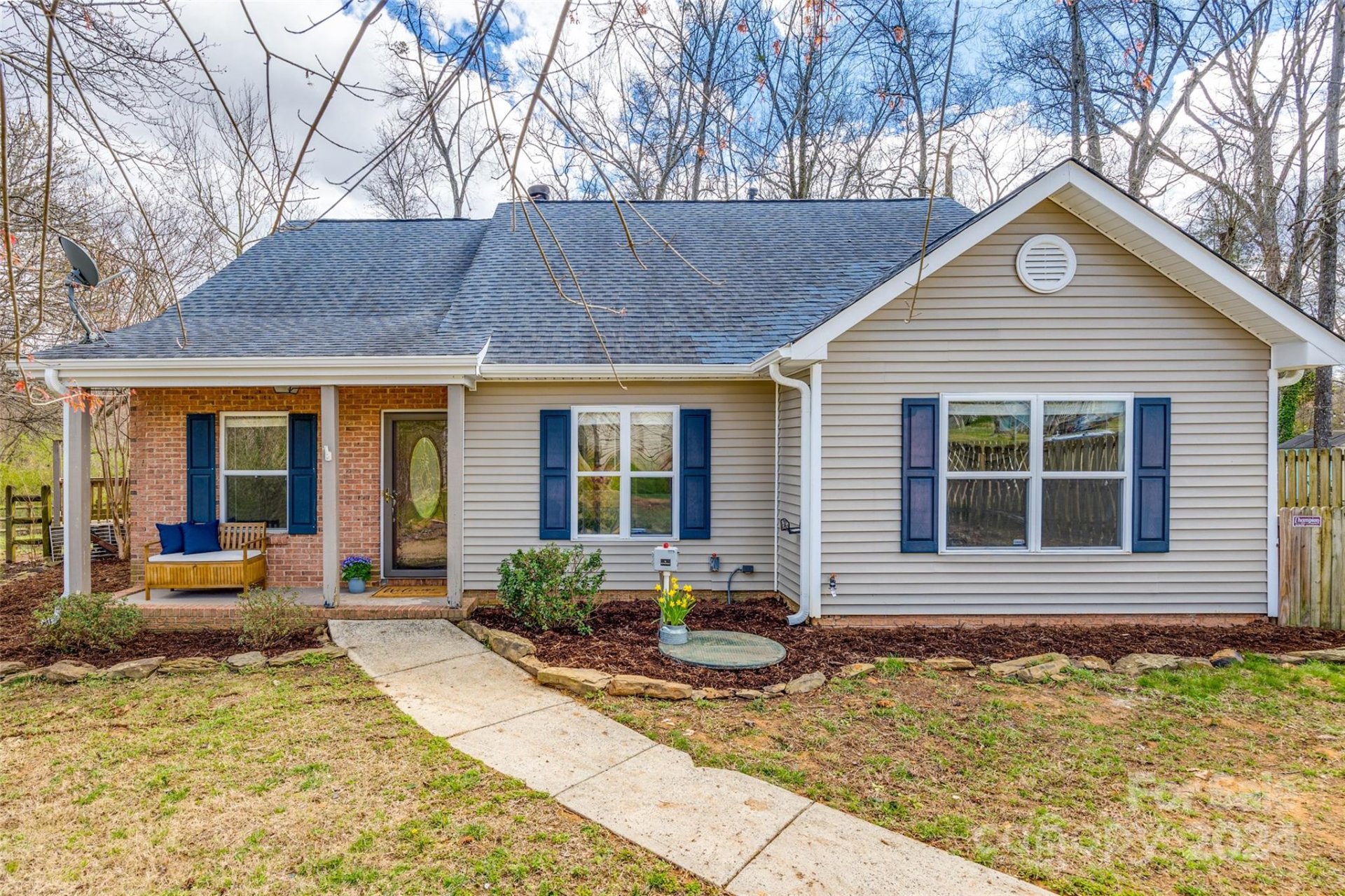 Property image 1 at 7404 Prindle Lake Drive, Charlotte, NC 28227