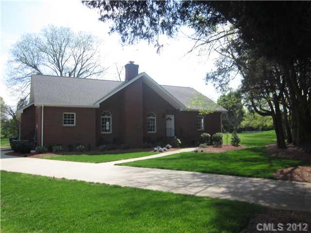 Property image 1 at 112 Carsons Place Place, Mooresville, NC 28117