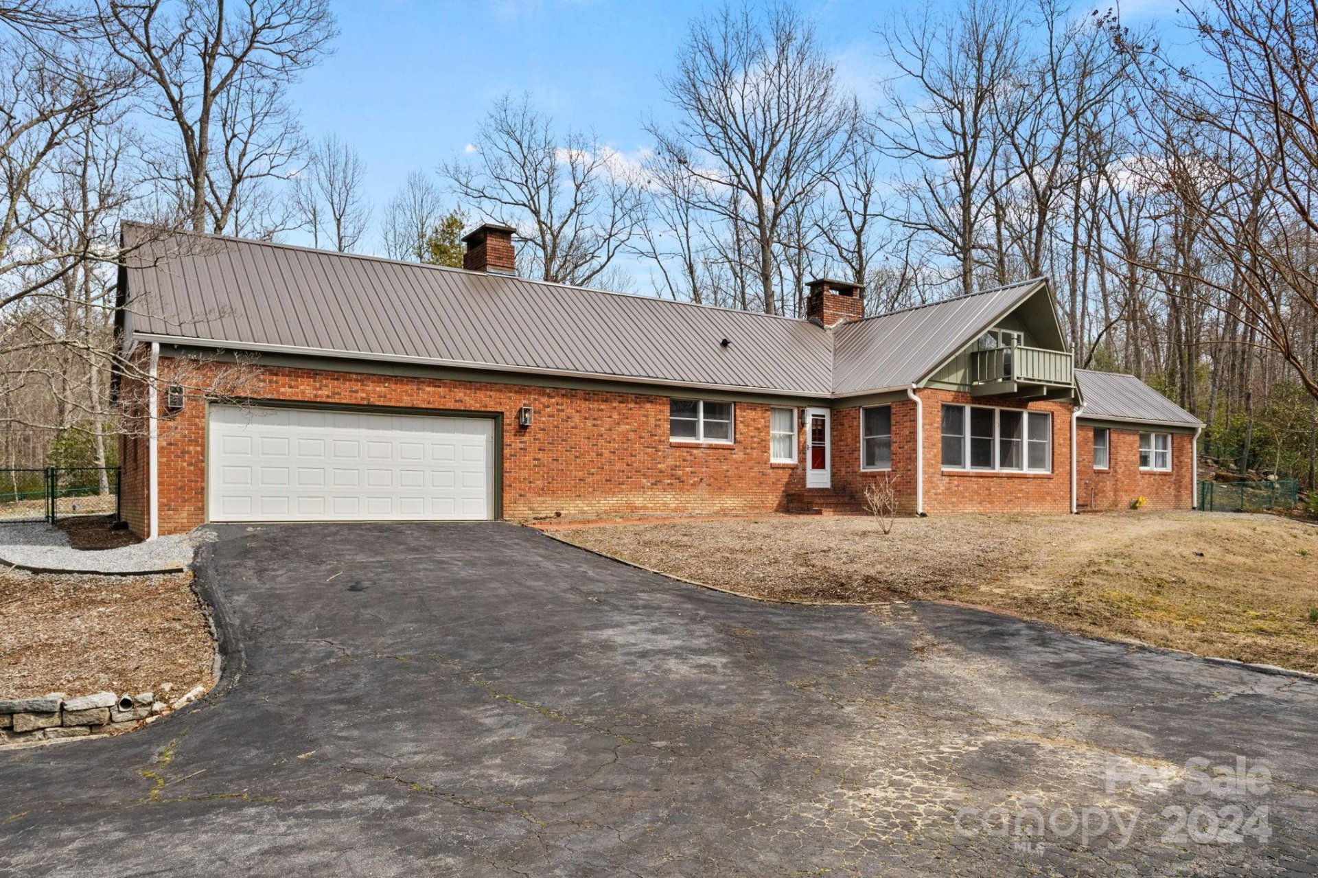 Property image 1 at 118 Underwood Drive, Hendersonville, NC 28739