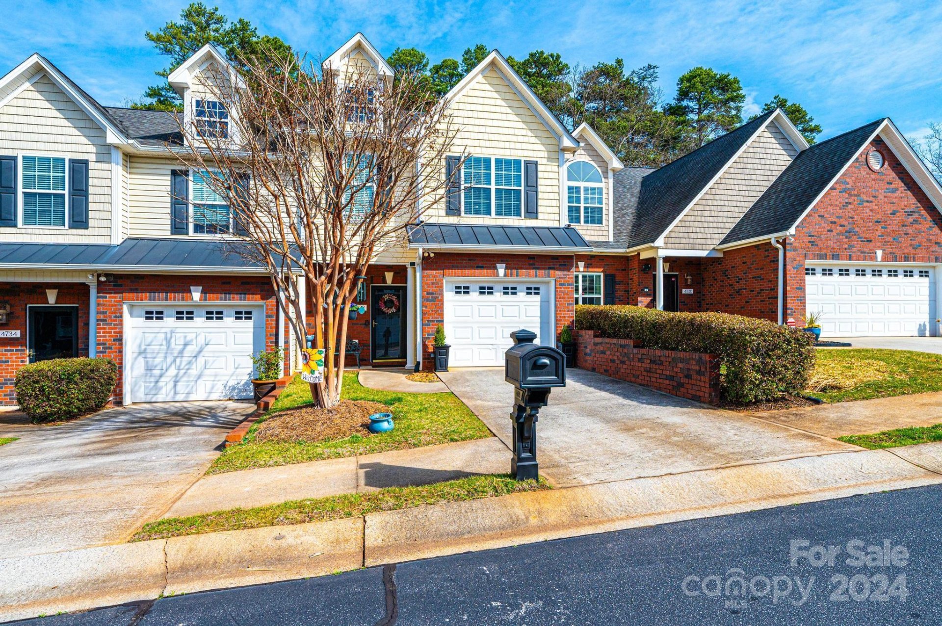 Property image 1 at 4732 Braxton Gate Lane, Hickory, NC 28602