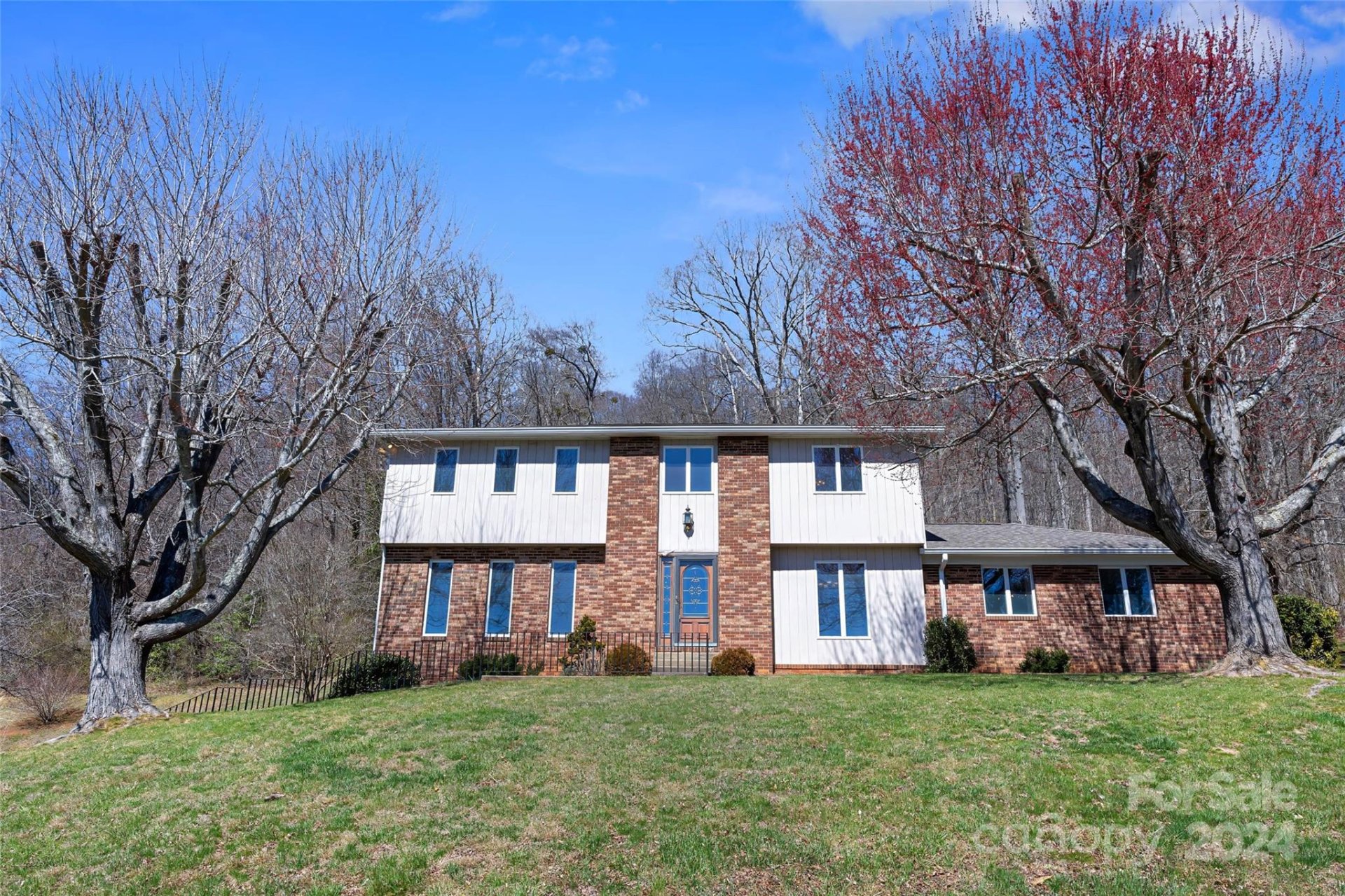 Property image 1 at 53 Braddock Way, Asheville, NC 28803