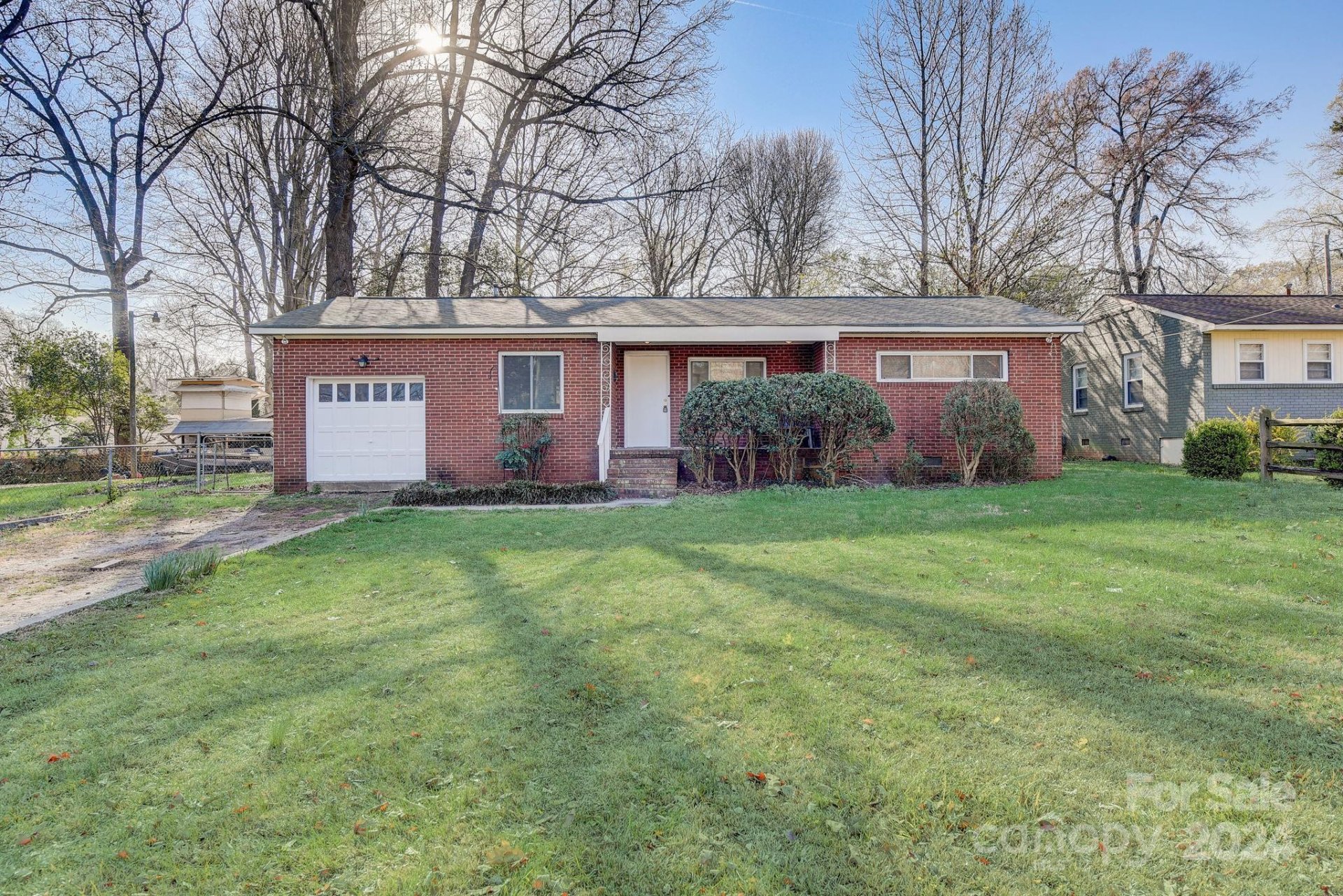 Property image 1 at 721 Dewolfe Street, Charlotte, NC 28208