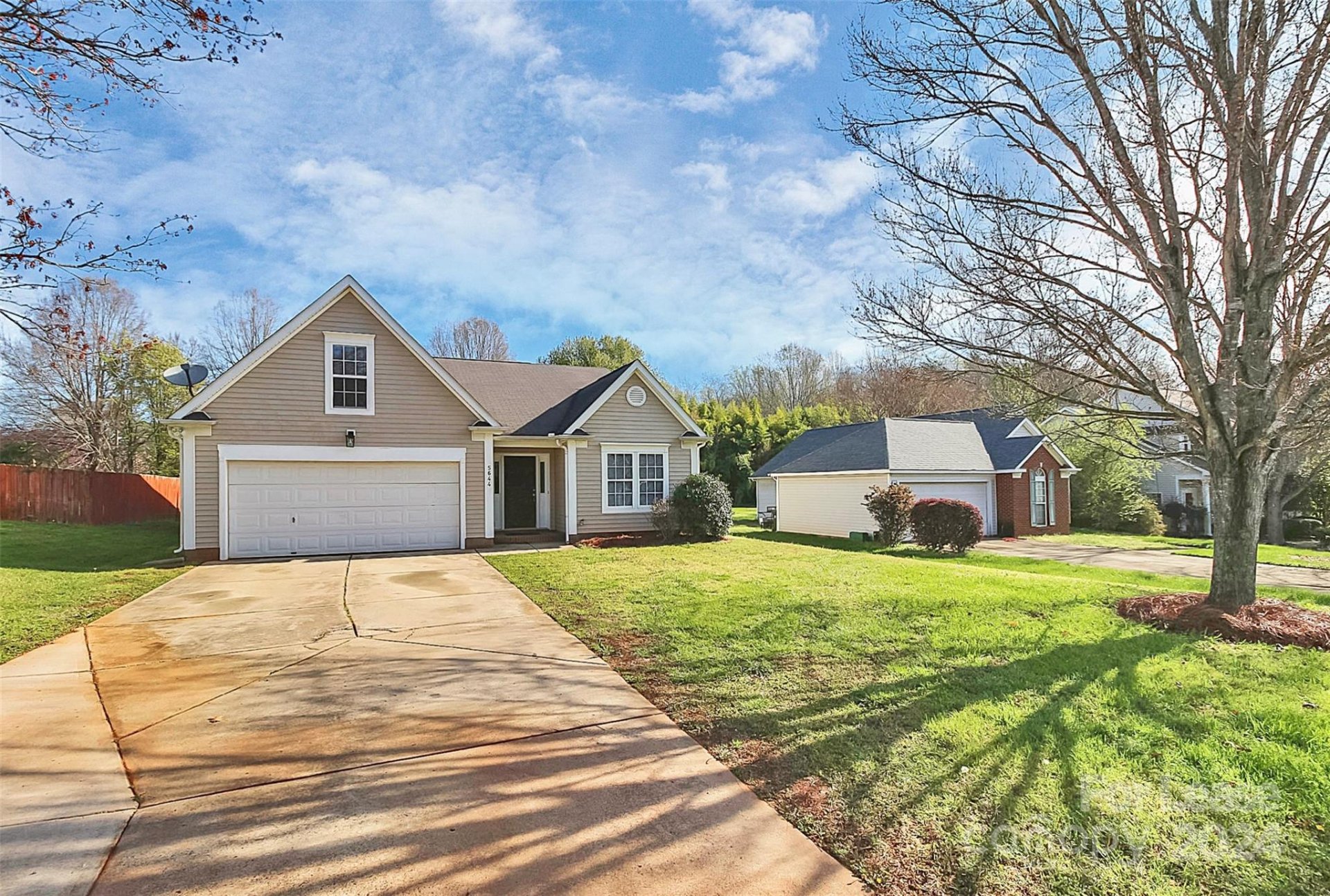 Property image 3 at 5644 Timbertop Lane, Charlotte, NC 28215