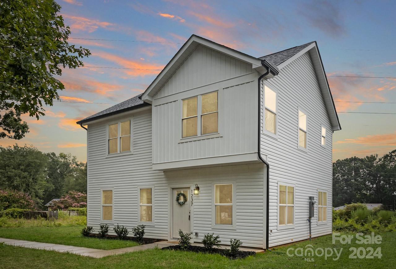 Property image 1 at 1237 Rosada Avenue, Charlotte, NC 28213