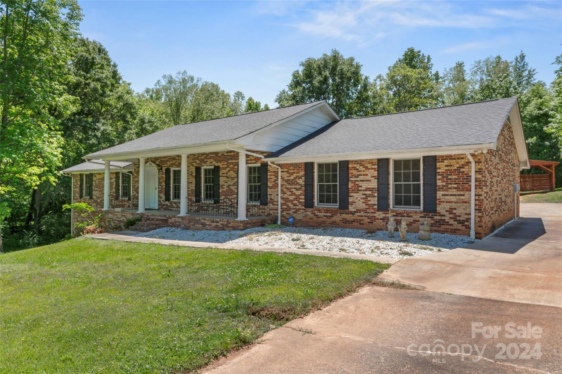 Property image 1 at 133 Windsong Court, Gastonia, NC 28056