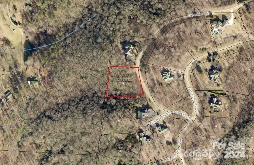 Property image 2 at 105 Crossvine Trail, Hendersonville, NC 28739