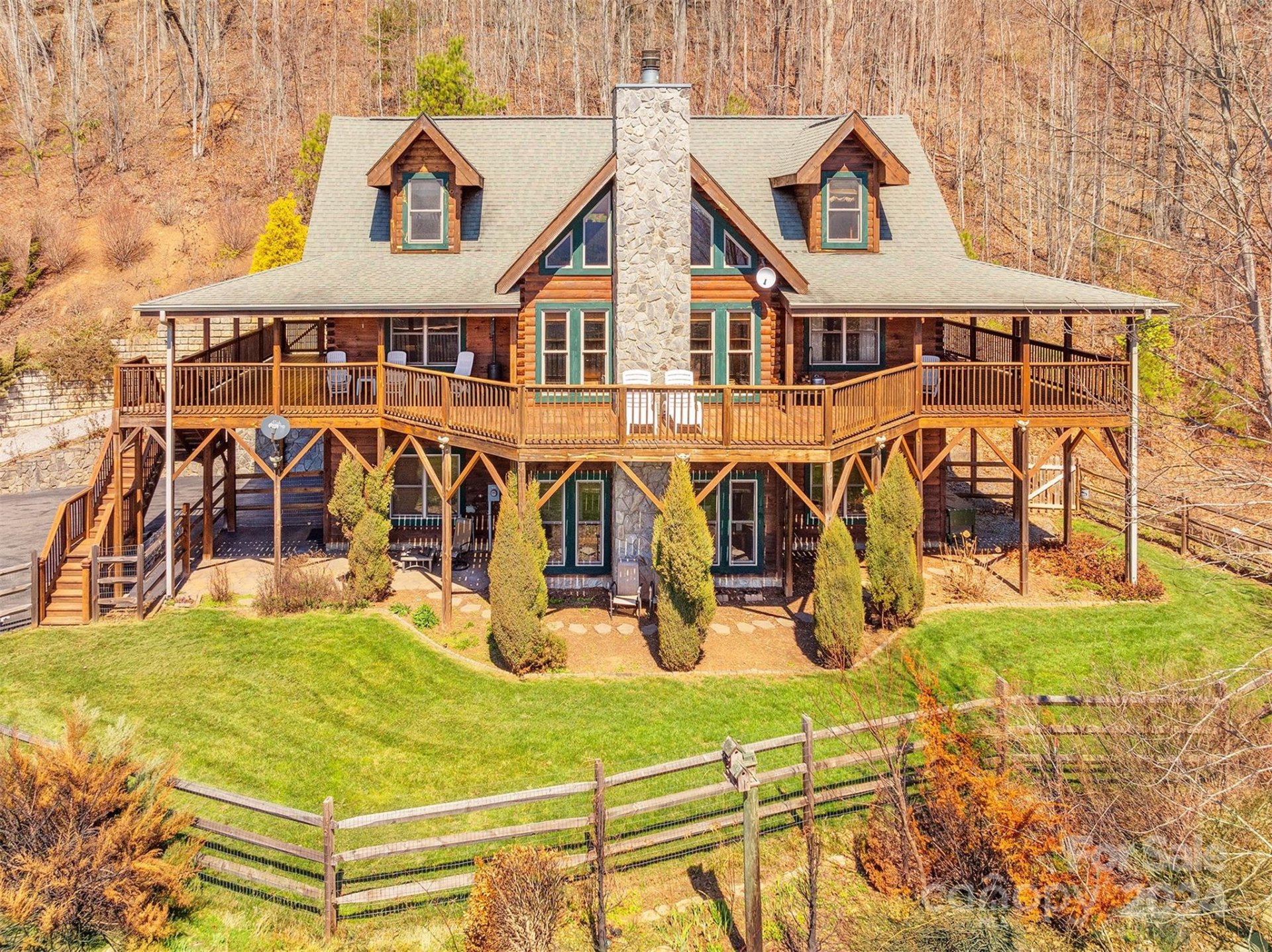 Property image 1 at 100 Floppy Ear Trail, Waynesville, NC 28785