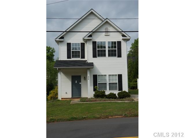 Property image 1 at 526 E Iredell Avenue, Mooresville, NC 28115