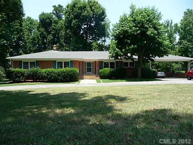 104 Forest Hills Drive