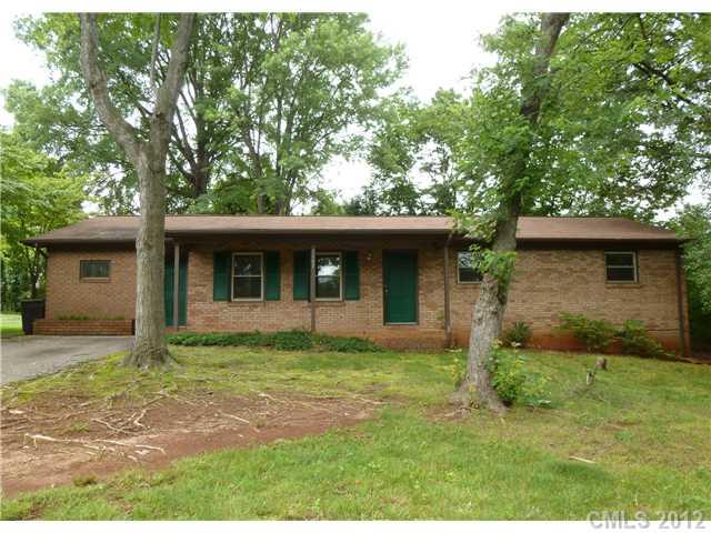 Property image 1 at 1141 Carolina Circle, Statesville, NC 28677