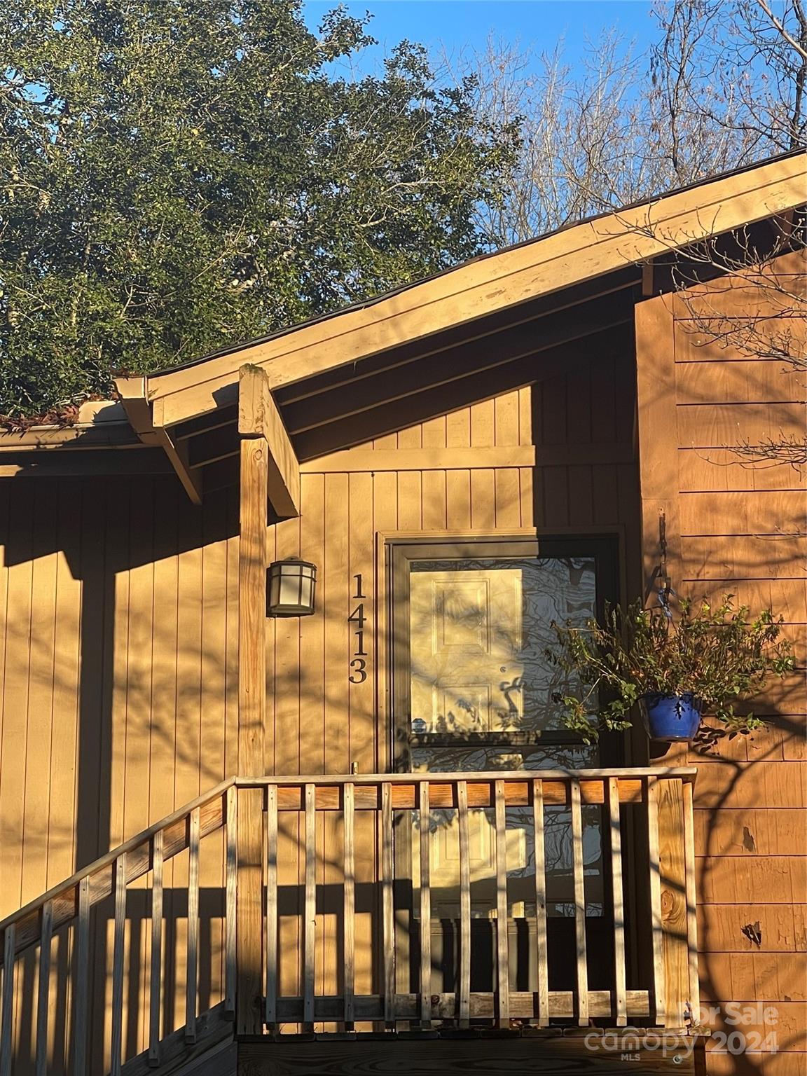 1413 Riverwood Court