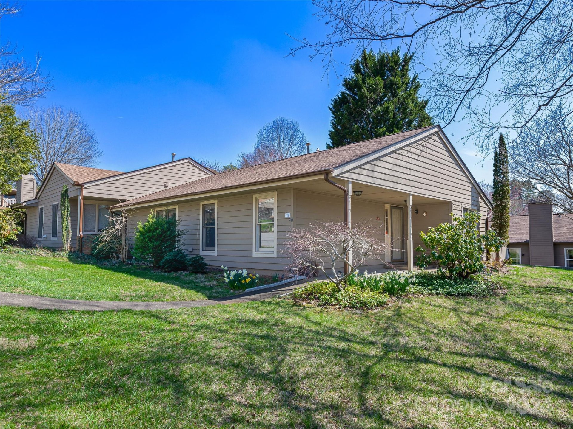 Property image 1 at 11 Elderberry Lane, Asheville, NC 28805