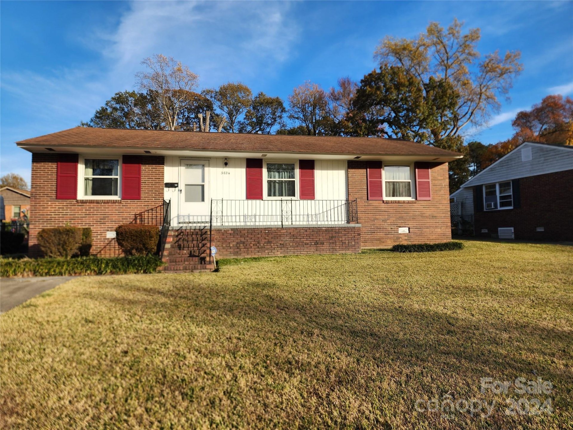 Property image 1 at 3624 Glenville Avenue, Charlotte, NC 28215