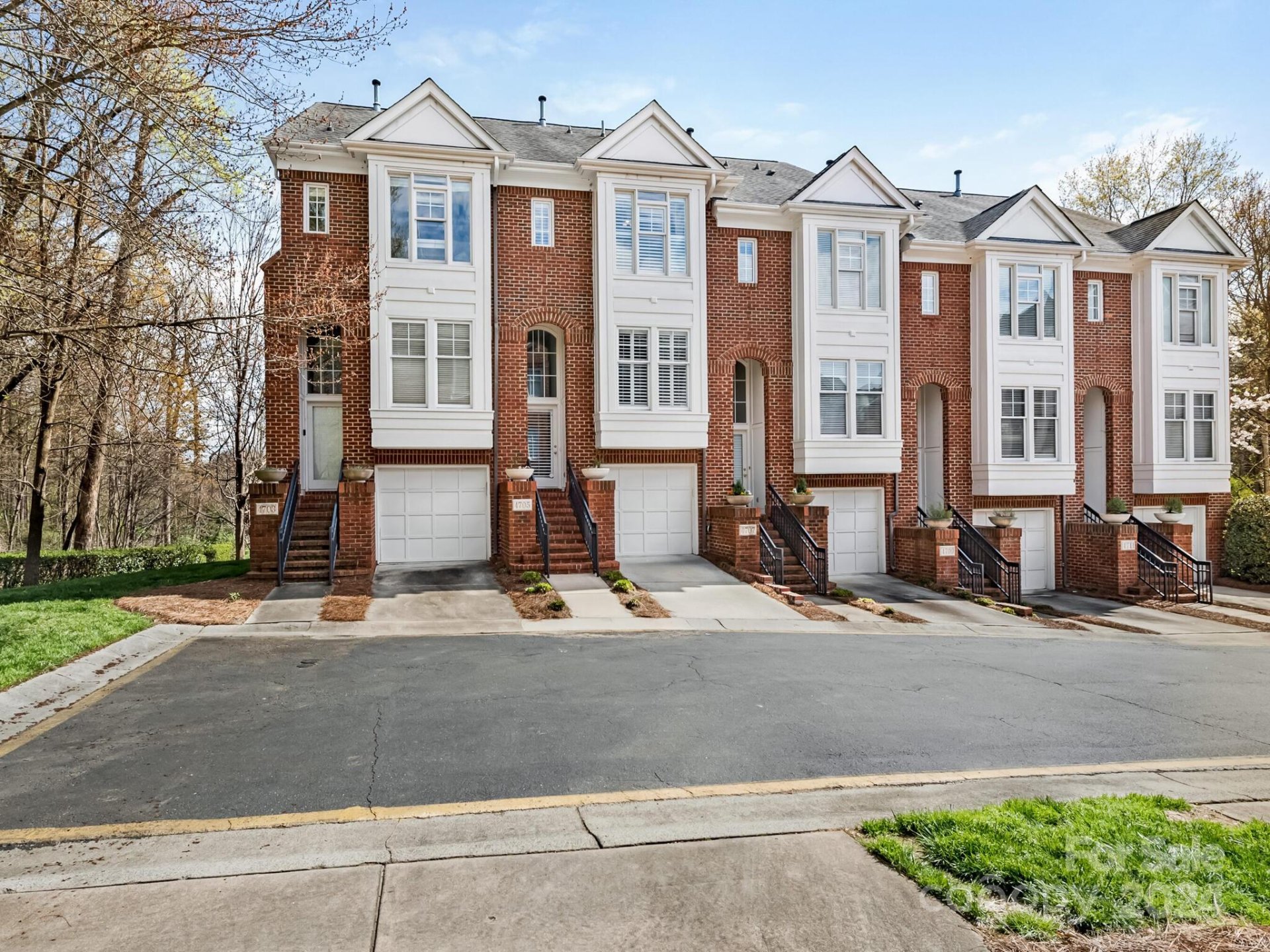 4705 South Hill View Drive