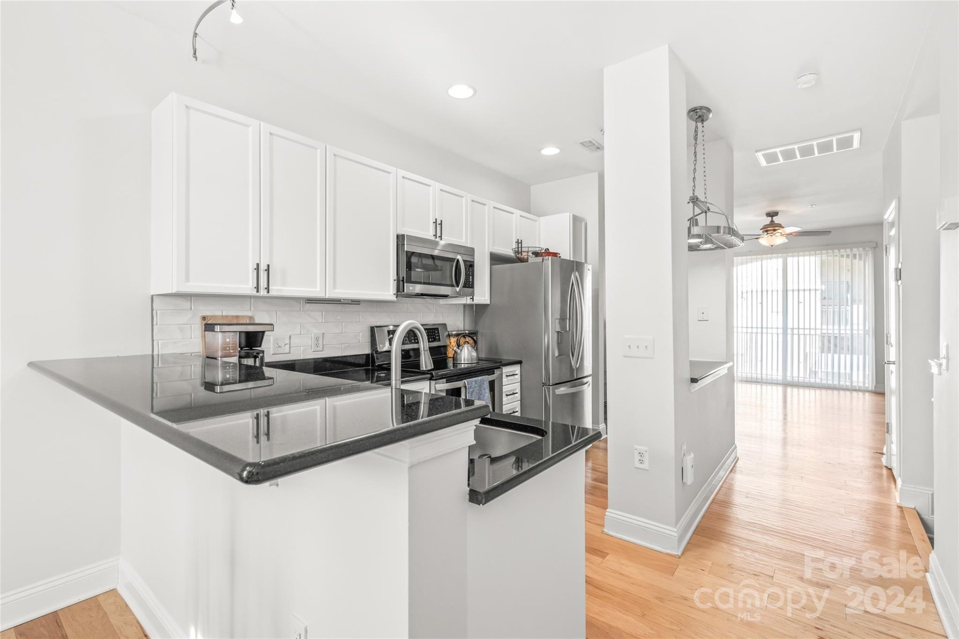 Property image 1 at 1314 Kenilworth Avenue, Charlotte, NC 28203