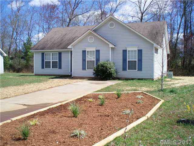 Property image 1 at 334 Touch Me Not Lane, Charlotte, NC 28216
