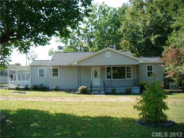 Property image 1 at 2005 Old Hickory Grove Road, Mount Holly, NC 28120