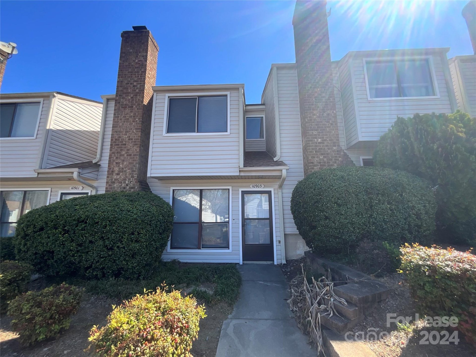 Property image 1 at 10903 Carmel Crossing Road, Charlotte, NC 28226