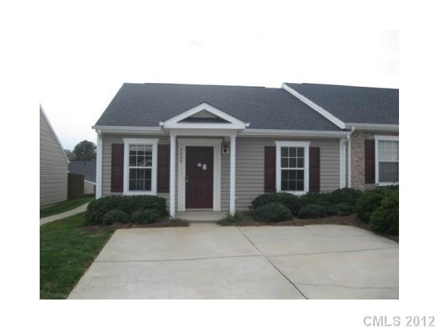 Property image 1 at 2020 Pin Oak Place, Cramerton, NC 28032