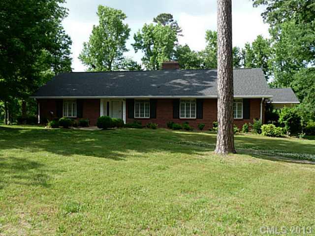 102 Forest Hills Drive