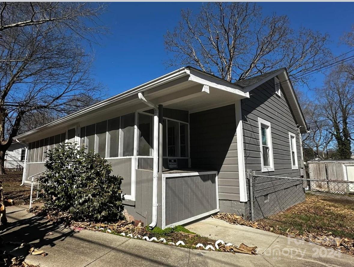 Property image 1 at 810 Evening Shade Lane, Gastonia, NC 28052