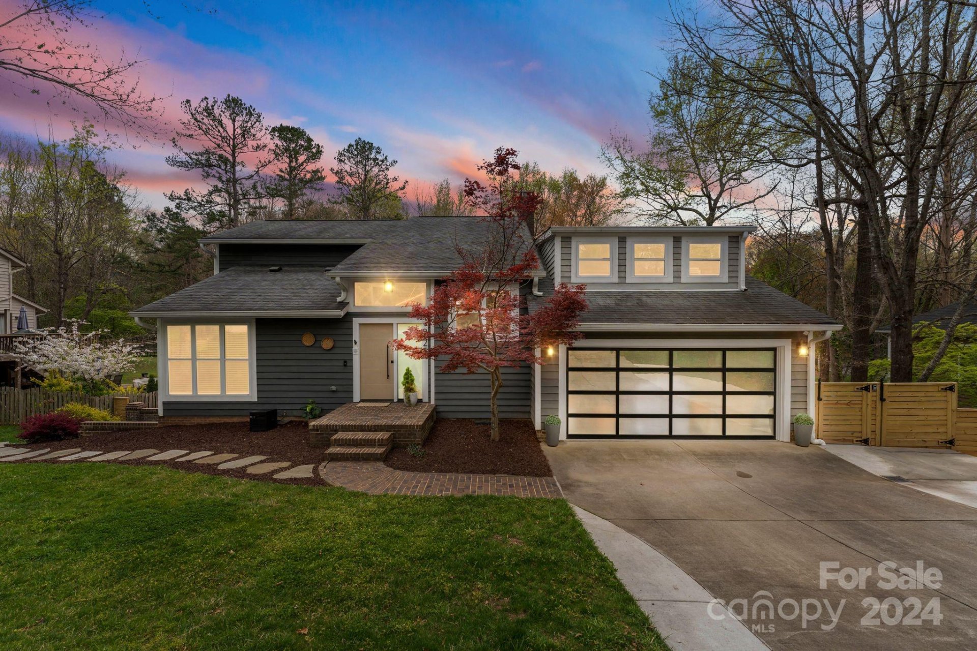 225 Coach Ridge Trail