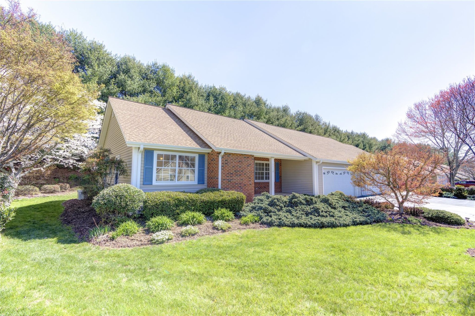 Property image 1 at 1112 Citation Circle, Hendersonville, NC 28739