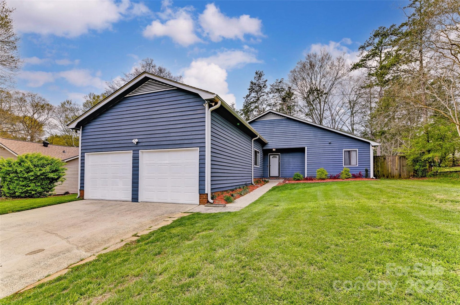 11512 Lone Star Circle