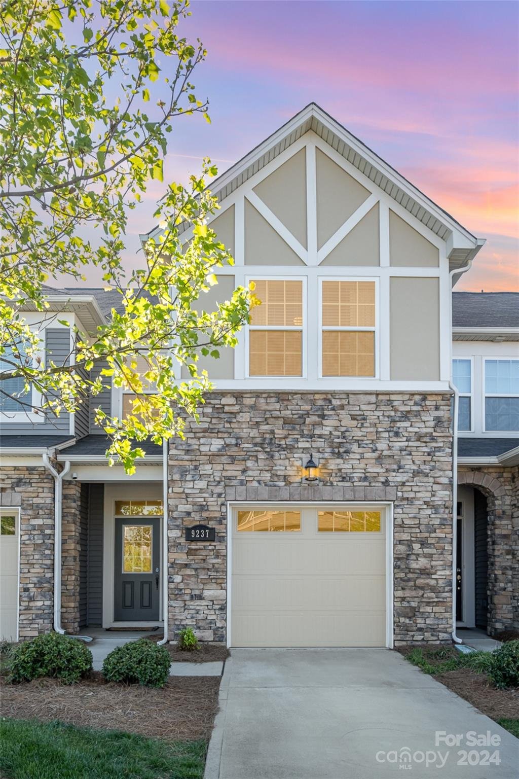 Property image 1 at 9237 Glenburn Lane, Charlotte, NC 28278