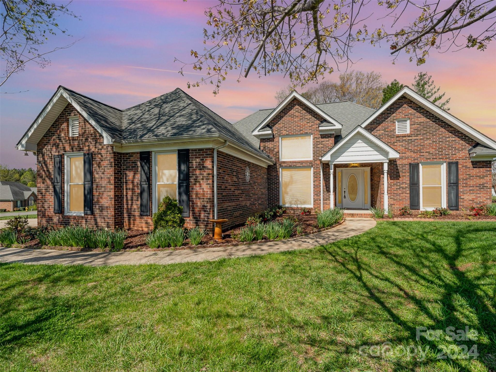 Property image 1 at 747 Emerson Drive, Mooresville, NC 28115