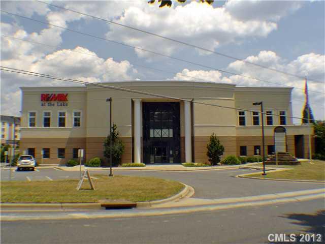 Property image 1 at 121 Rolling Hill Road, Mooresville, NC 28117