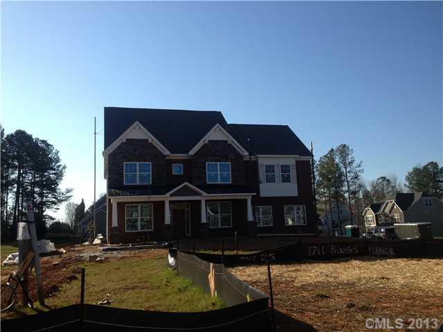 1905 Kings Manor Court