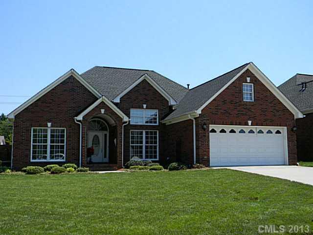 Property image 1 at 1609 Elkhart Circle, Gastonia, NC 28054