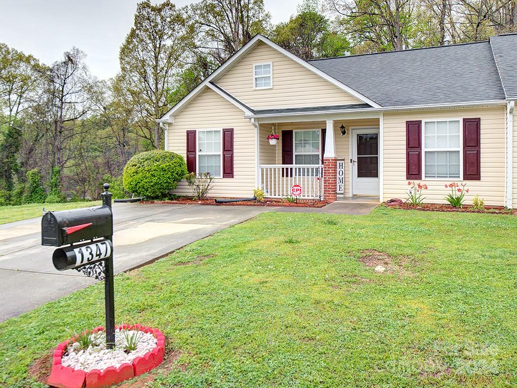 1347 Pampas Circle