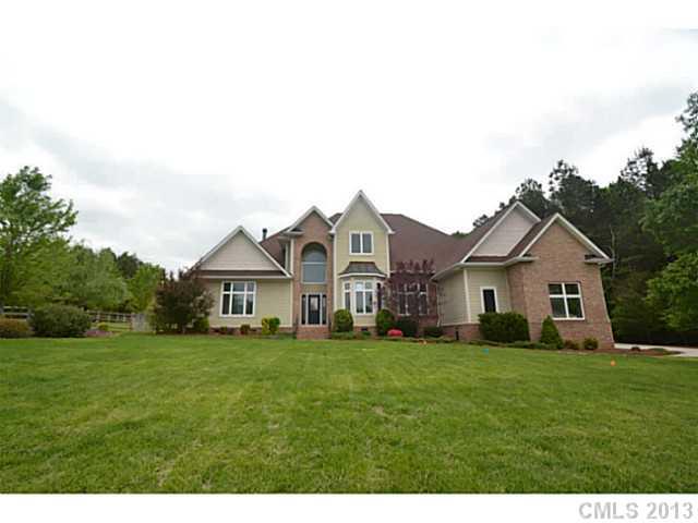 Property image 1 at 137 Wildwood Cove Drive, Mooresville, NC 28117