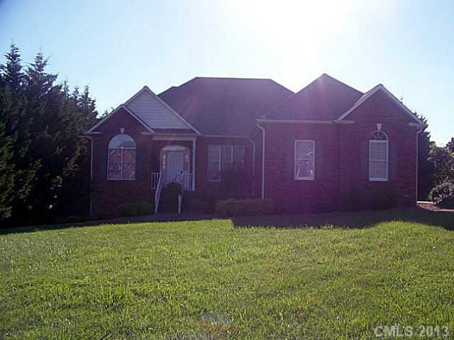 Property image 1 at 407 Ne 9th Avenue, Conover, NC 28613