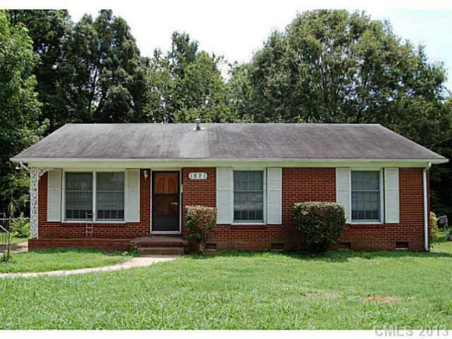 Property image 1 at 1821 Crestdale Drive, Charlotte, NC 28216