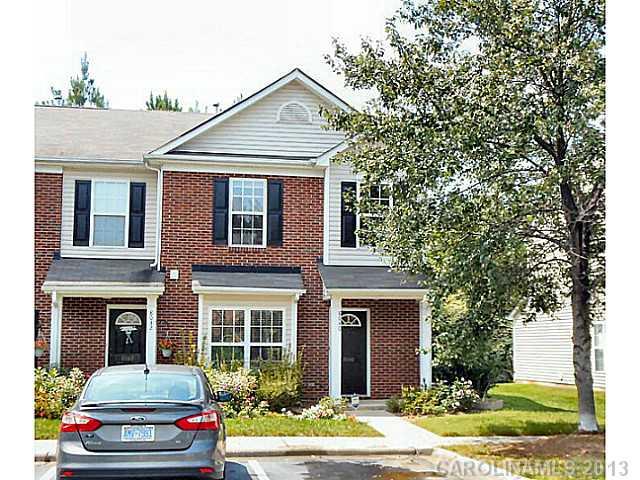 Property image 1 at 8040 Stoneham Court, Charlotte, NC 28105