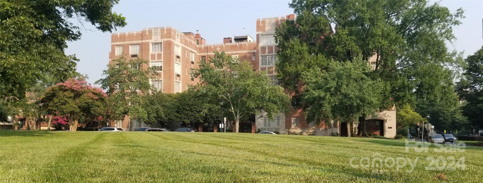 Property image 1 at 301 W Tenth Street, Charlotte, NC 28202