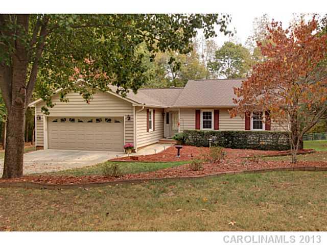 Property image 1 at 6506 Carmel Hills Drive, Charlotte, NC 28226