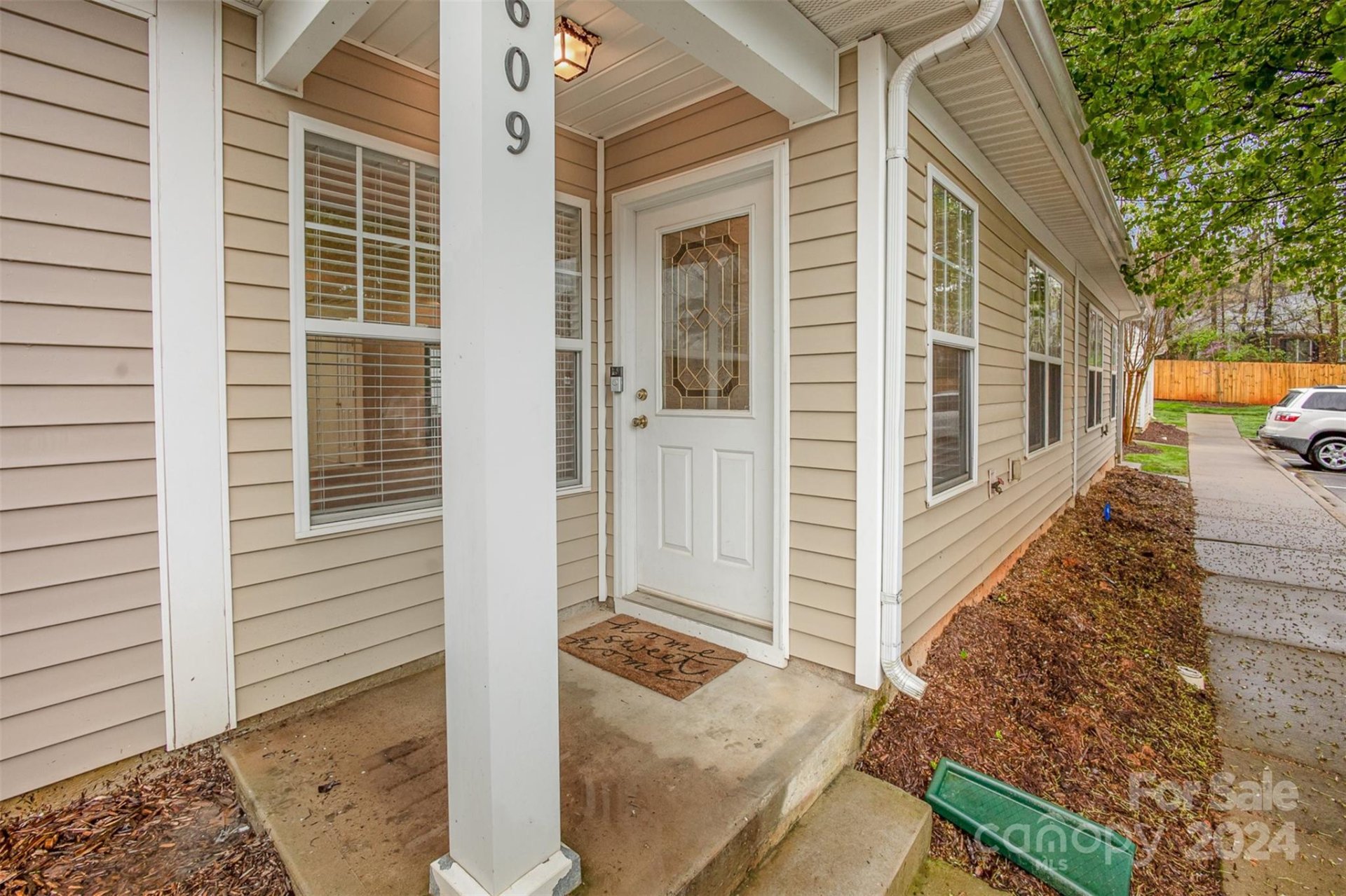 609 Fawnborough Court