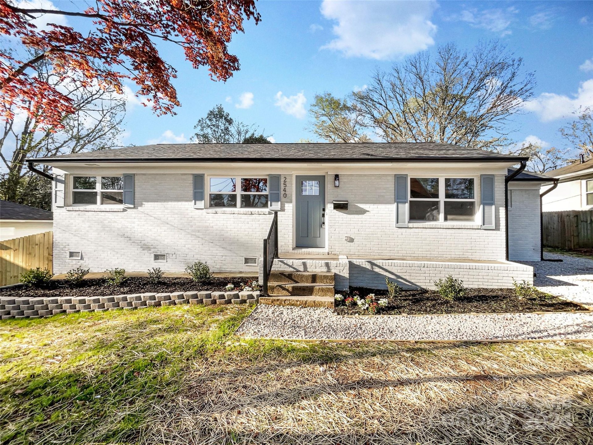 Property image 1 at 2540 Elkwood Circle, Charlotte, NC 28205