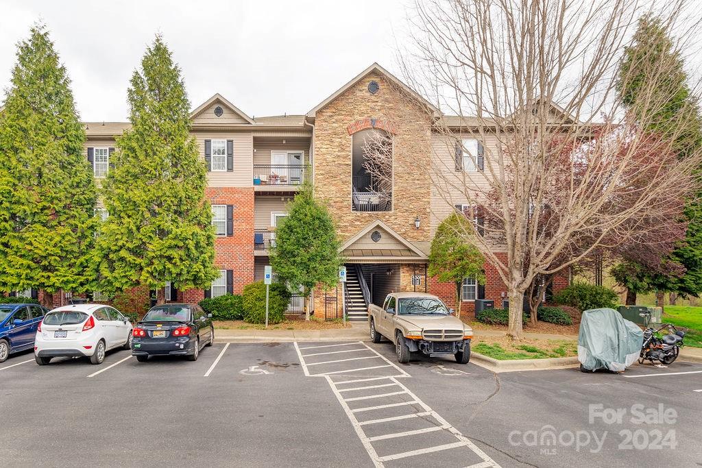 Property image 1 at 516 Appeldoorn Circle, Asheville, NC 28803