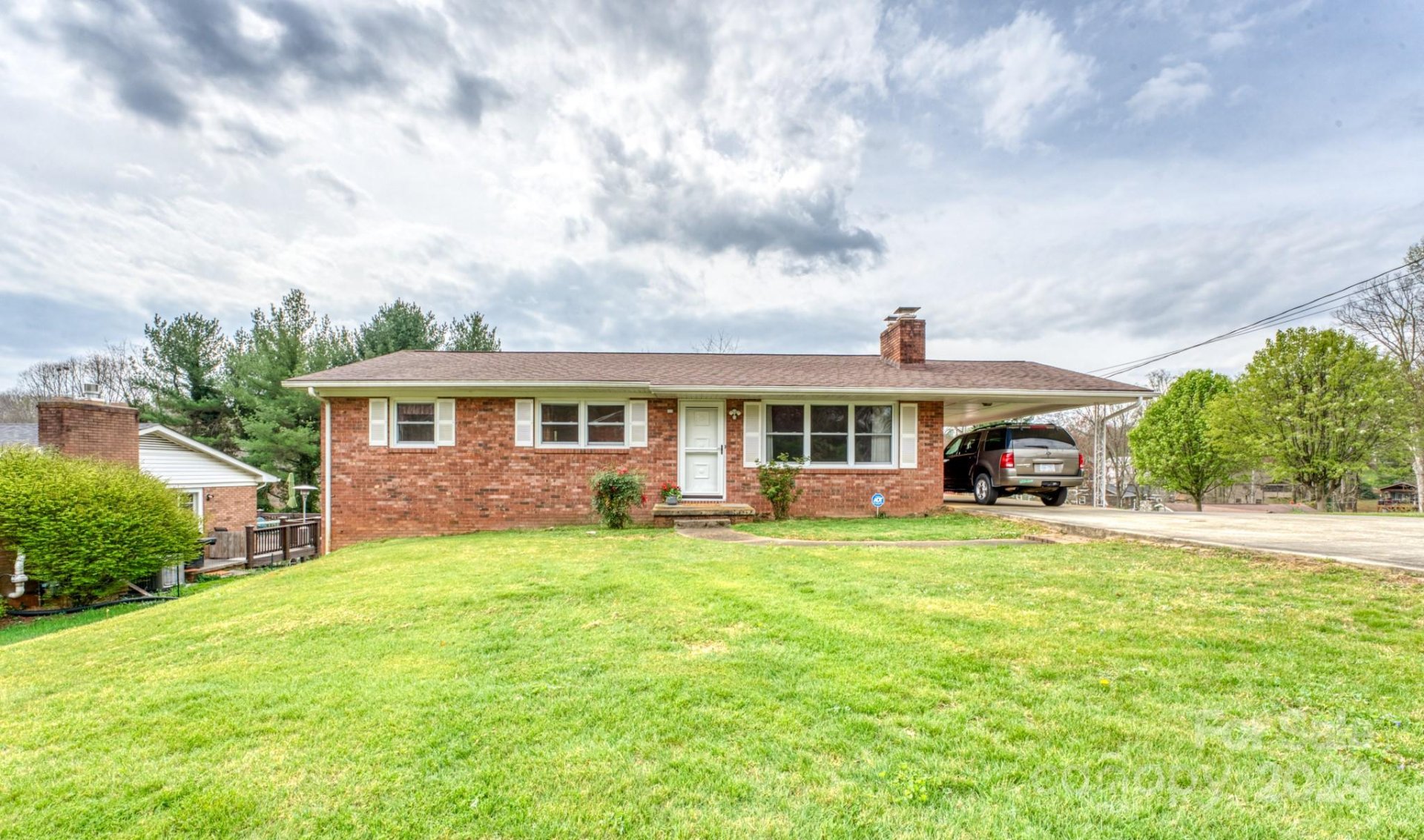 Property image 1 at 3 Debra Lane, Asheville, NC 28806