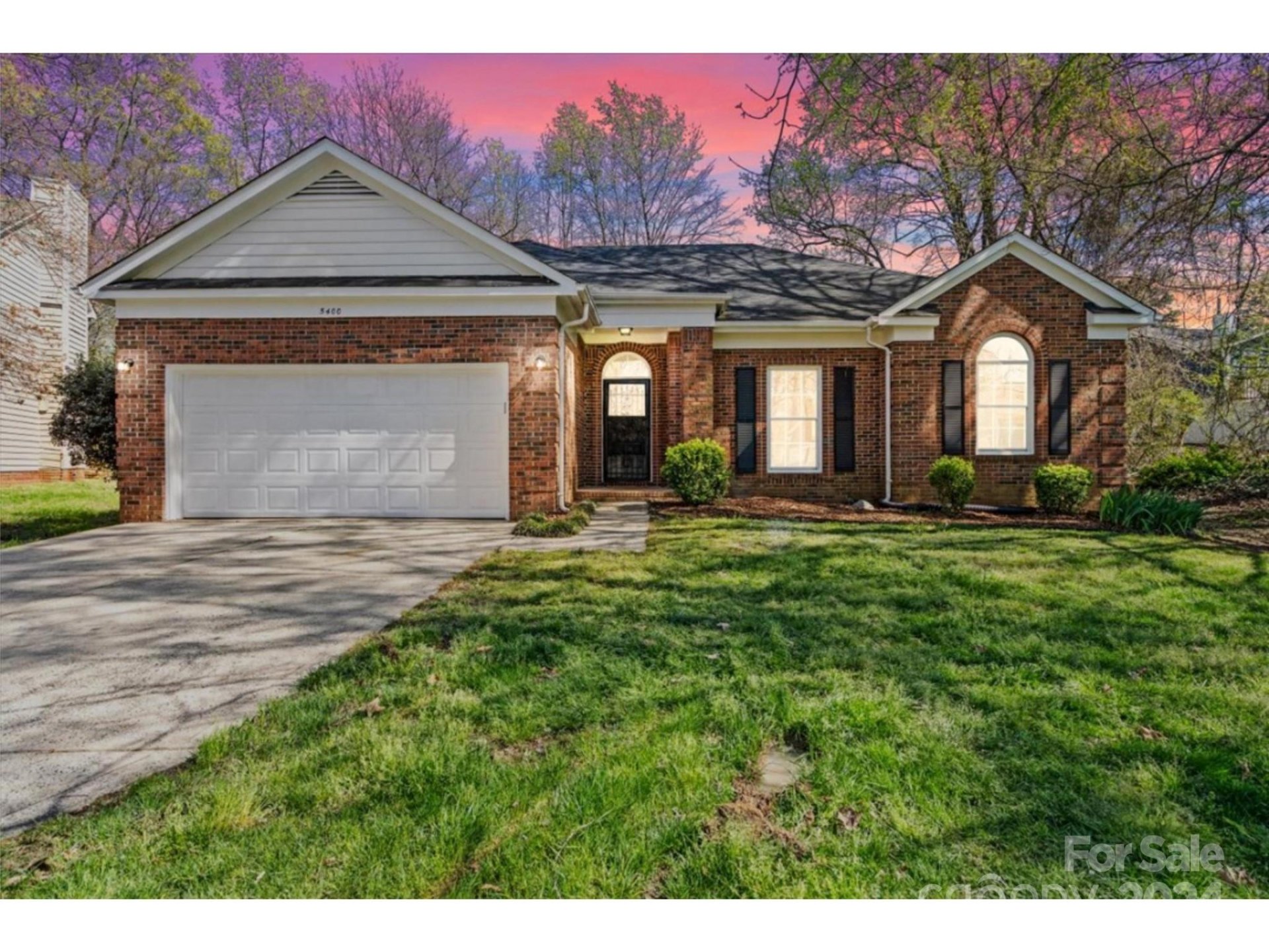 Property image 1 at 5400 Pecanbluff Court, Charlotte, NC 28216