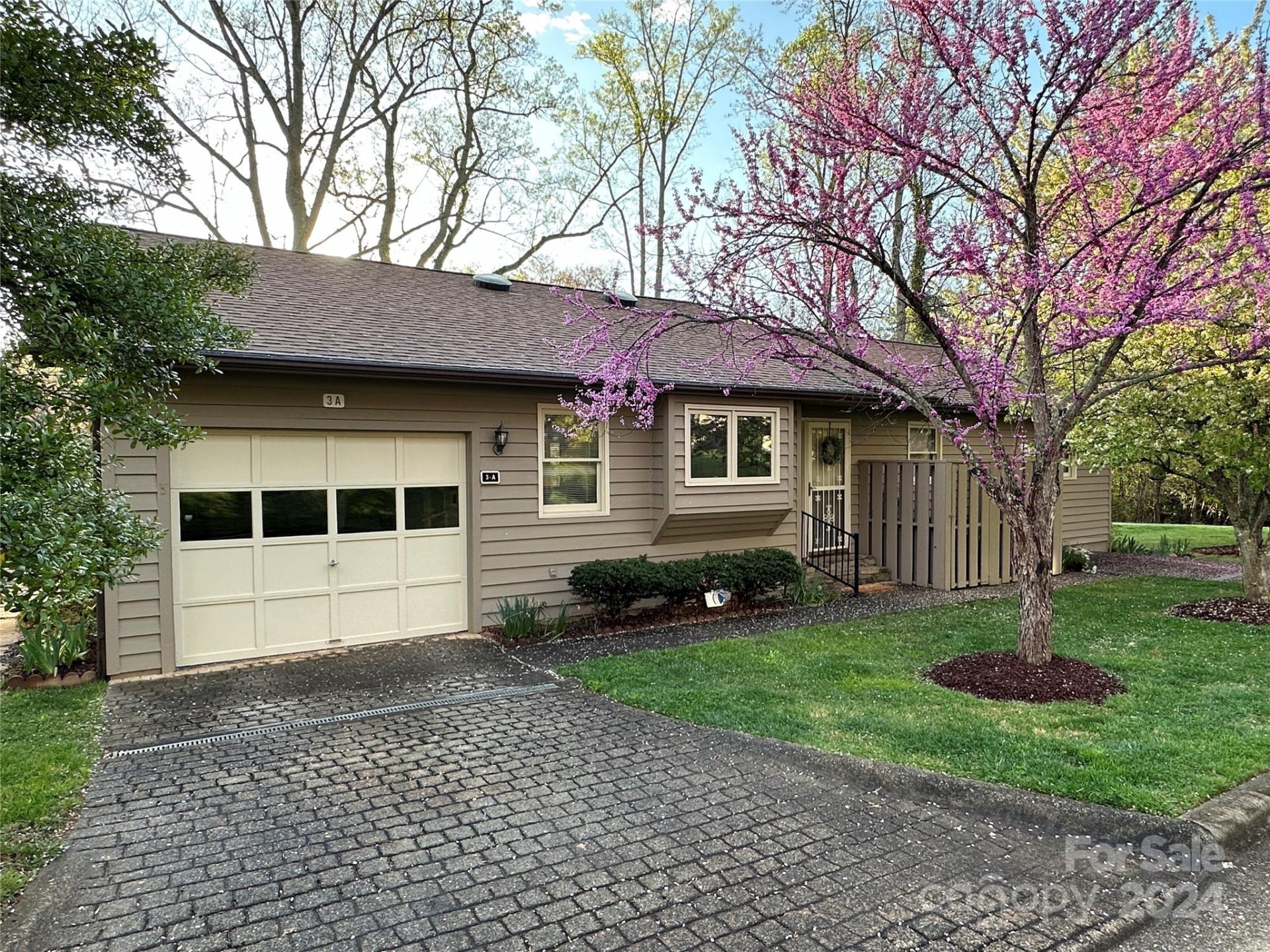 Property image 1 at 3 Hedgerose Court, Asheville, NC 28805