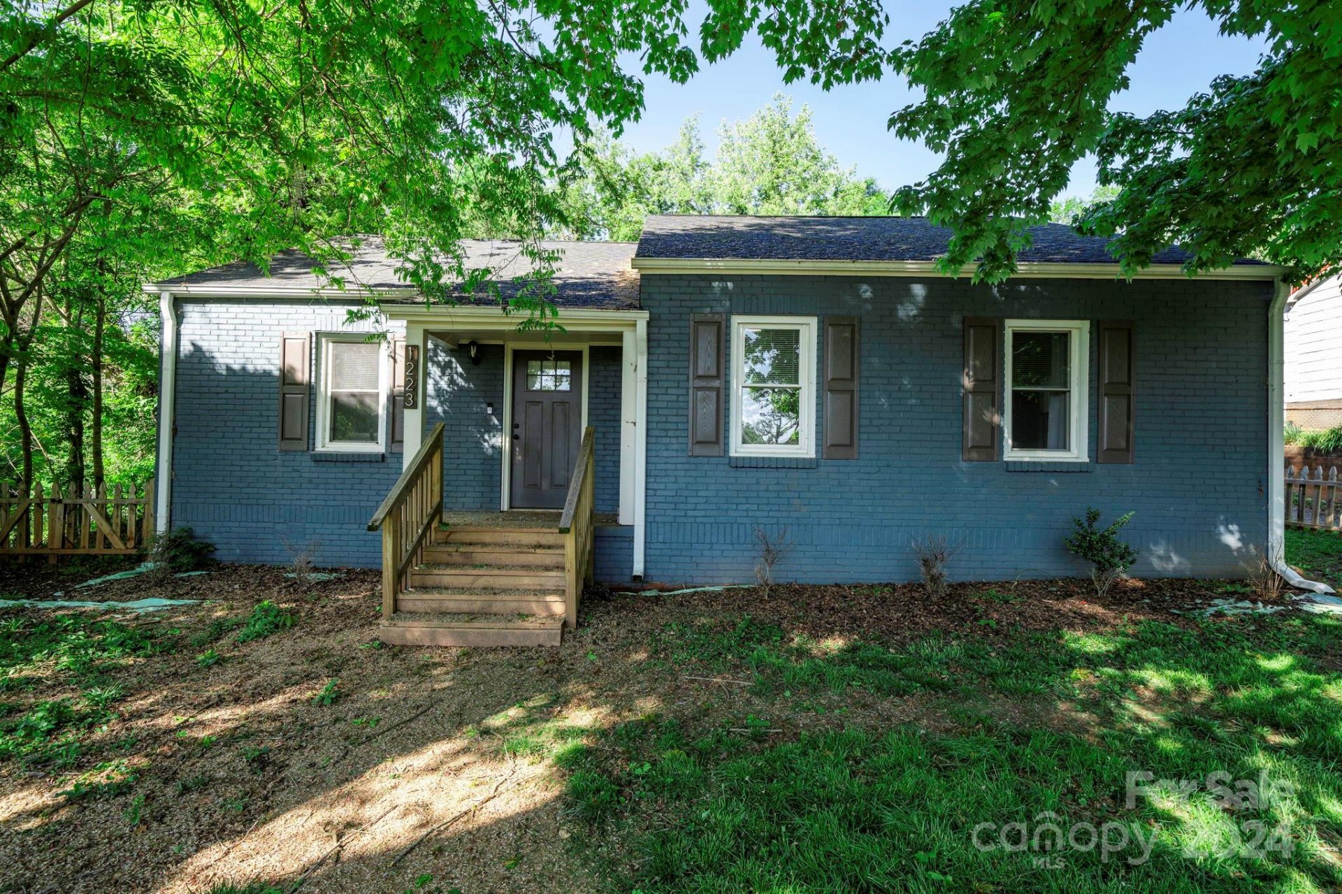 Property image 1 at 1223 11th Street, Hickory, NC 28601